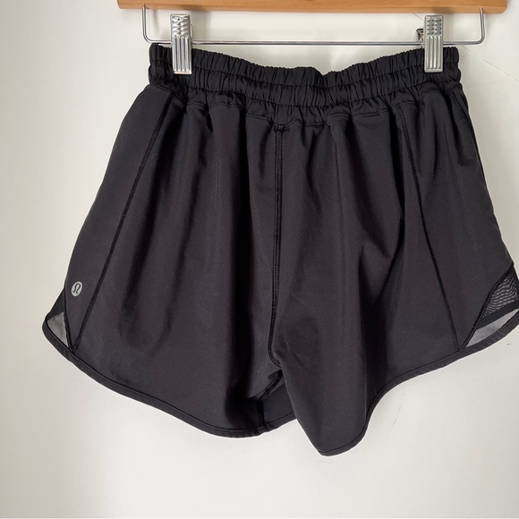 Lululemon Low Rise 4” Black Hotty Hot Shorts - Picture 5 of 6